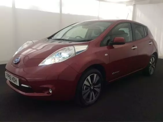 nissan leaf tekna