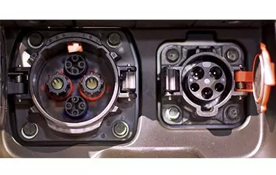 charging a nissan leaf